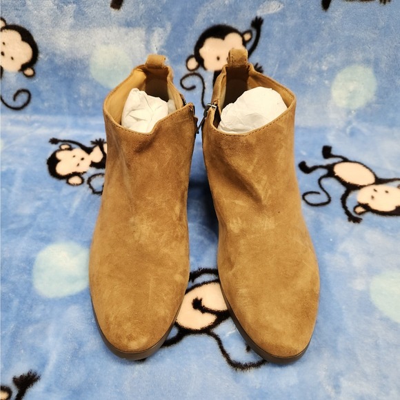 New‎ JCrew Suede Camel Ankle Boots Womens size 8.50 - Picture 2 of 9